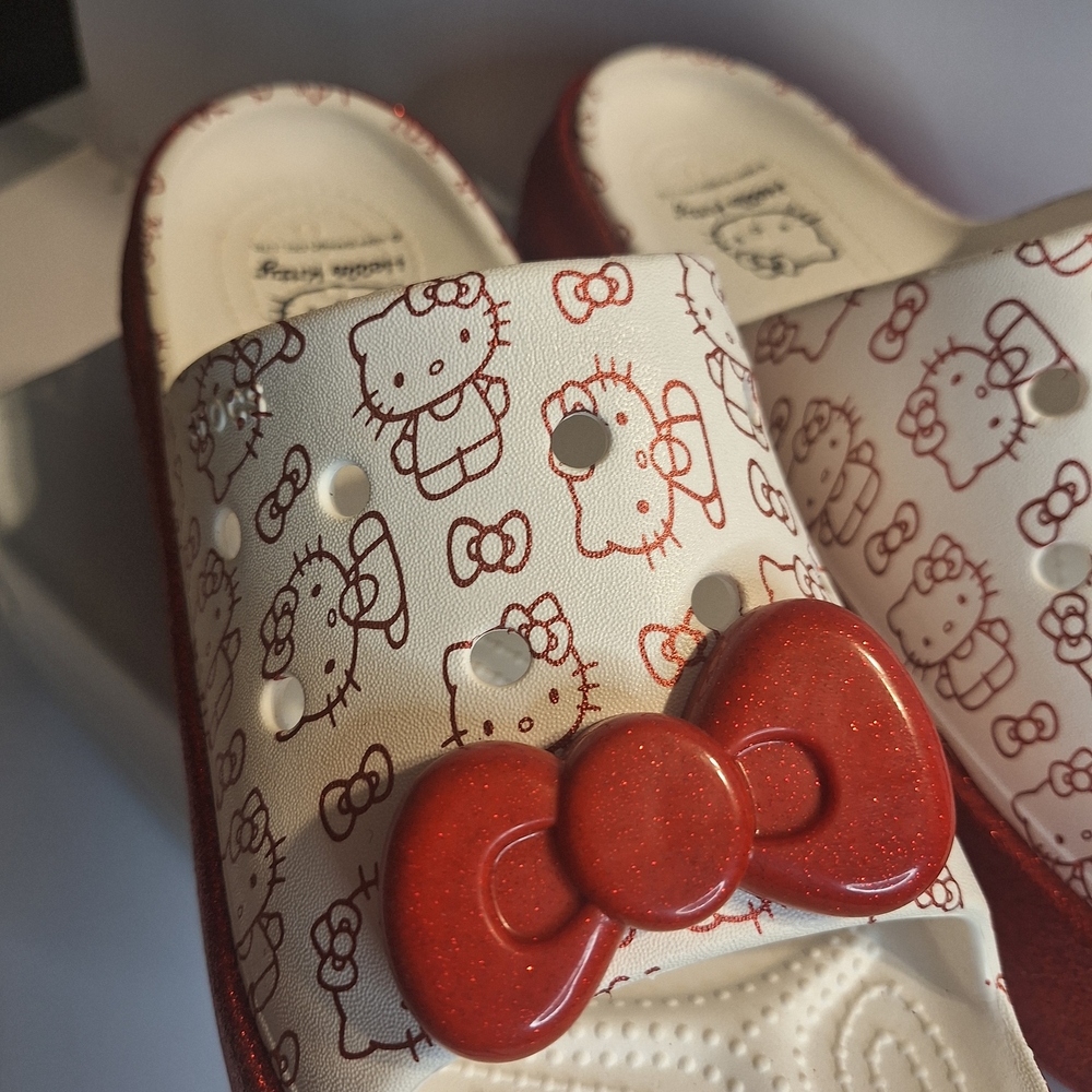 Crocs X Hello Kitty Plataform Women's Shoes . Size 11 New - Picture 4 of 9